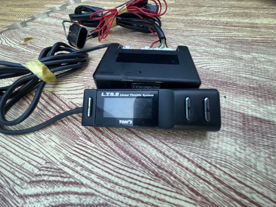 トムス　スロットルコントローラー　L.T.S II スロコン　20アルファード