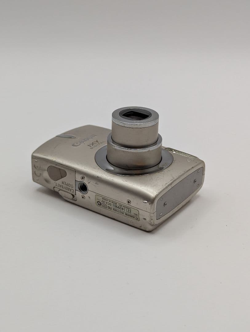 Canon IXY DIGITAL 700 ゴールド