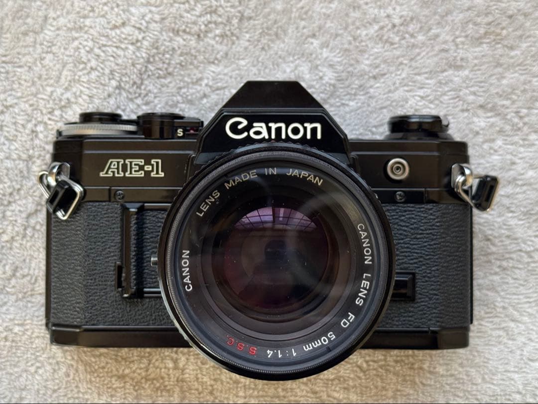 【美品・稼働】キャノンAE-1ブラックFD50mmF1.4付