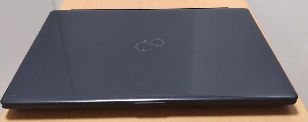 富士通 Ryzen 3 3300U/SSD256GB/メモリ8GB