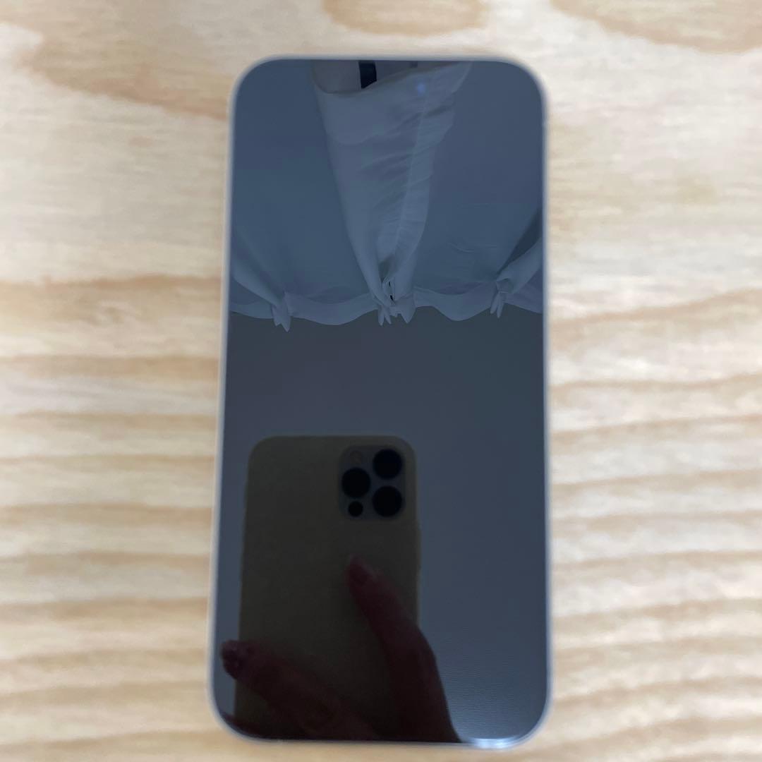 超美品Apple iPhone15Pro512GBホワイトチタニウムSIMフリー