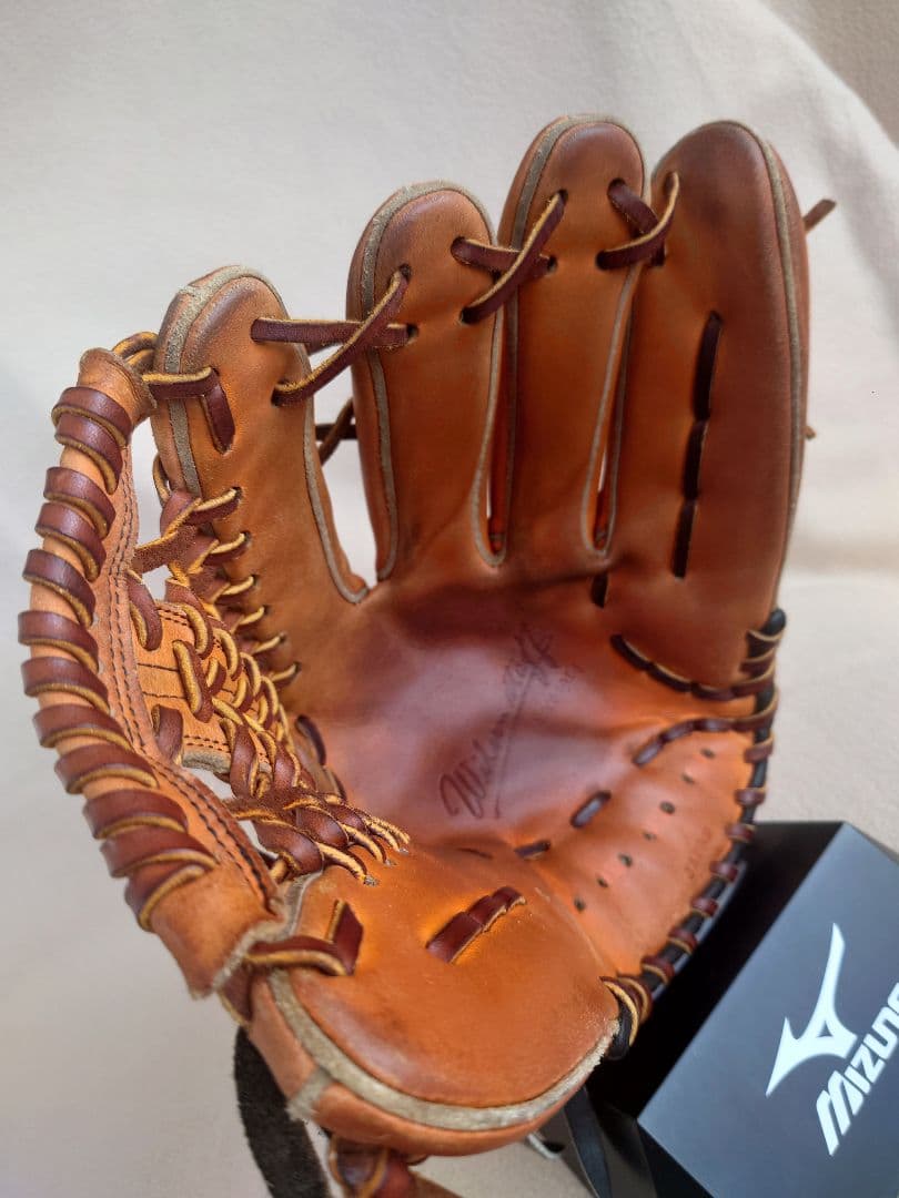 ク*シ様 NPB プロ支給品　外野手用グローブ　 元東京ヤクルトスワローズ　畠山