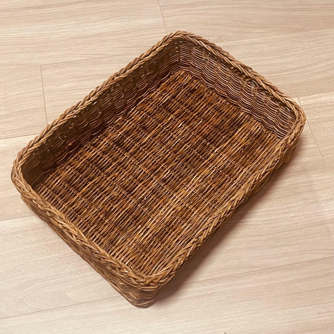 お取り置き　中古天然素材 アケビの長方形大/中バスケット二個組