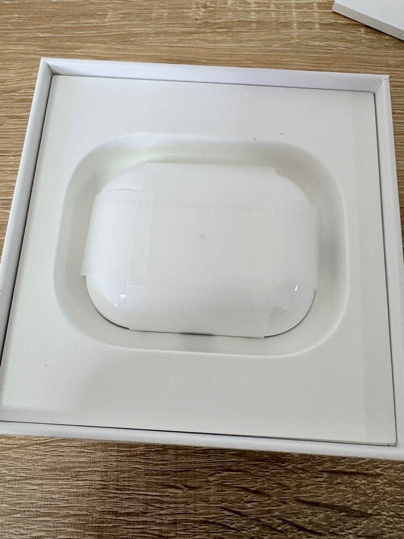 Apple AirPods Pro2 本体、おまけ付き