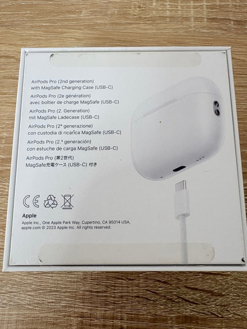 Apple AirPods Pro2 本体、おまけ付き