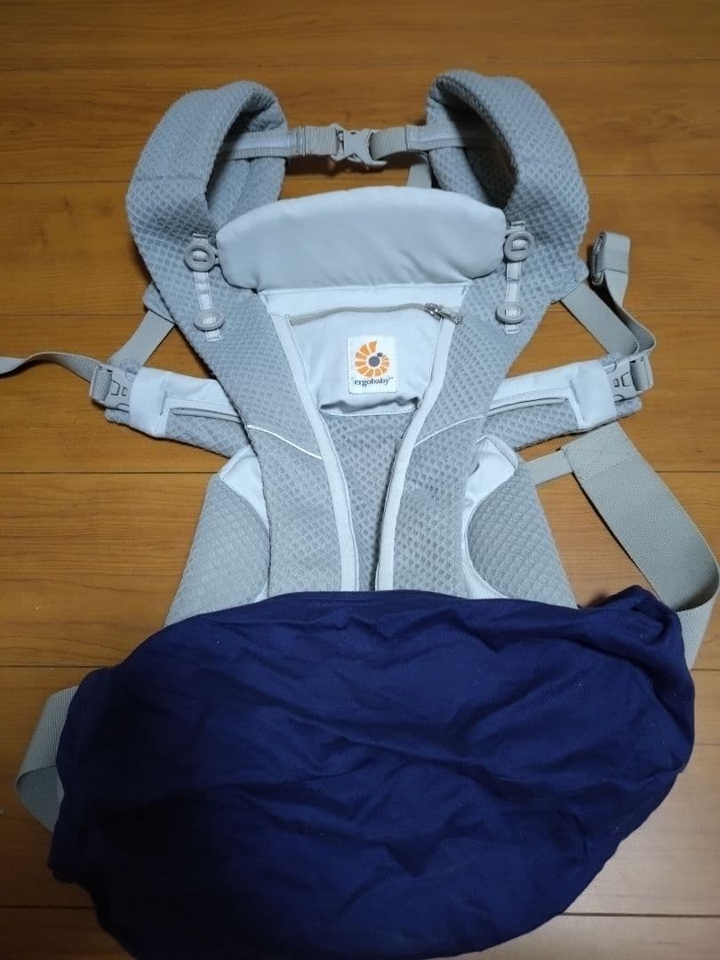 ergobaby オムニブリーズ 抱っこ紐 グレー・ネイビー