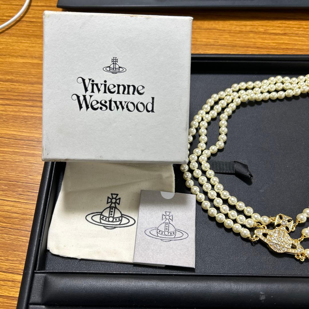 Vivienne Westwood 3連ネックレス