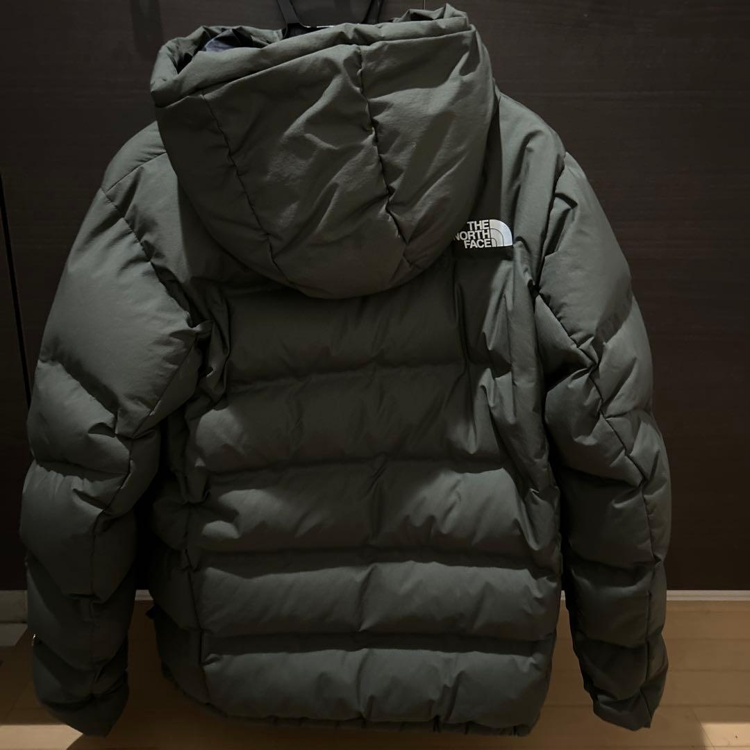 未使用に近い美品‼️ノースフェイスビレイヤーパーカ　ニュートープXS