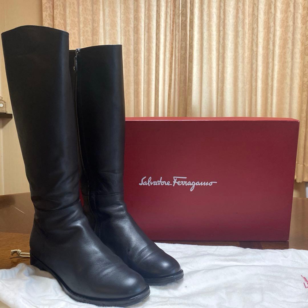 フェラガモ　ロングブーツ　黒　サイズ7.5