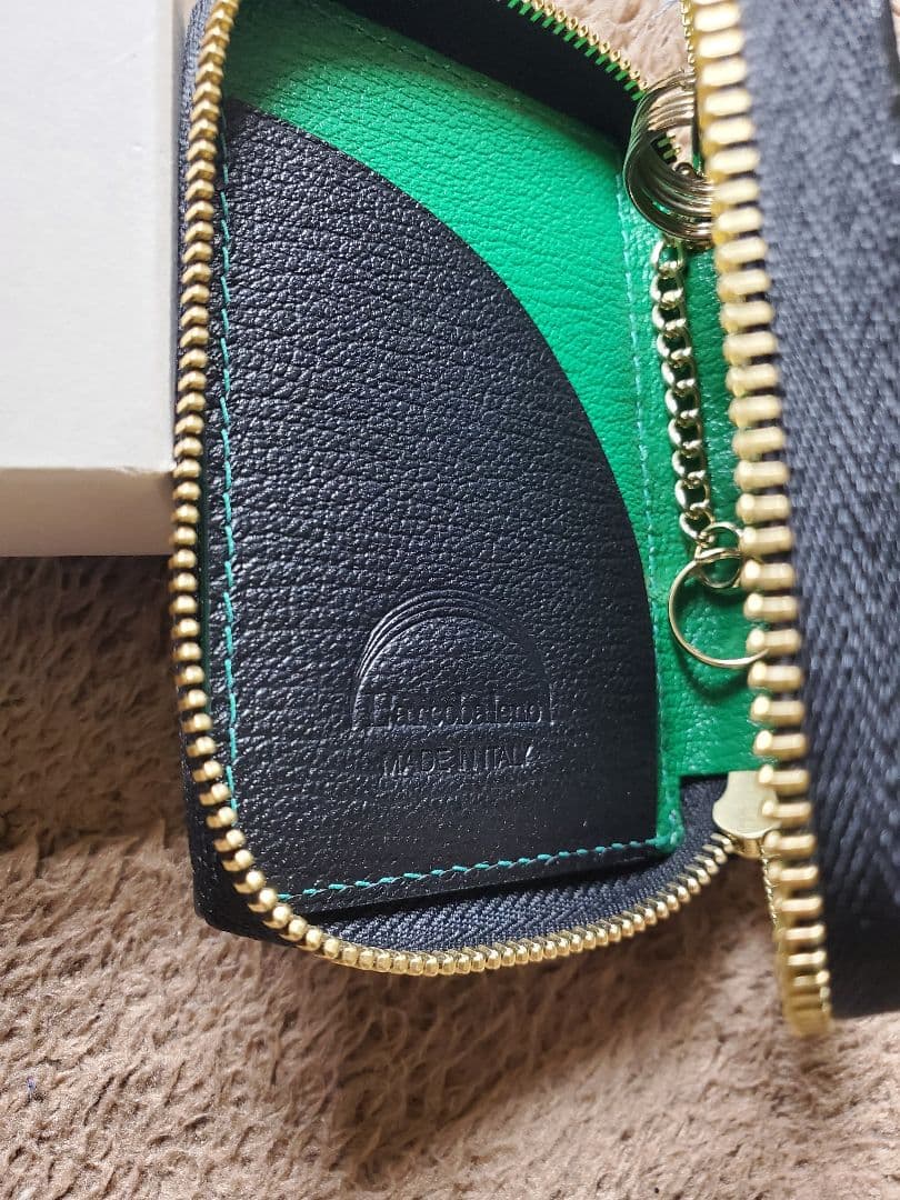 L'arcobaleno ラルコバレーノ レザーキーケース ブラック/グリーン