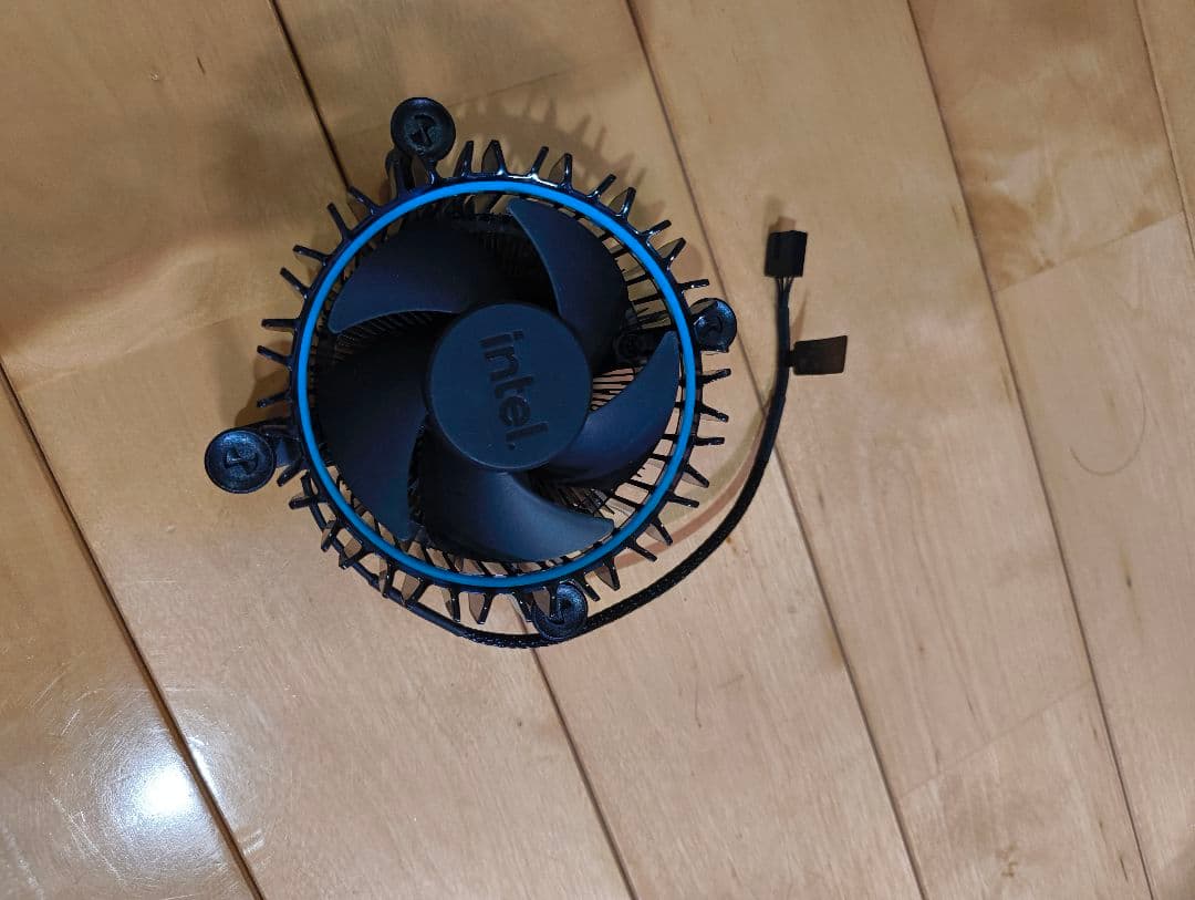 Intel Core i5 12400 (LGA 1170) CPUクーラー付き