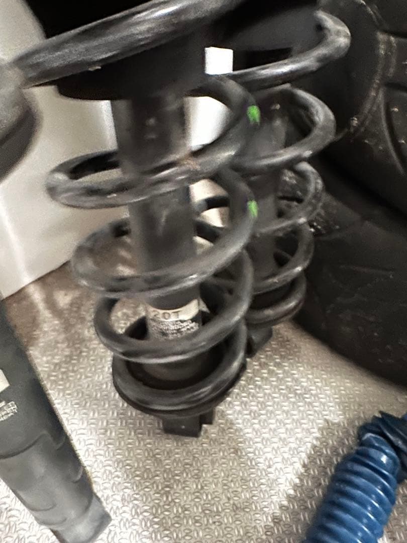 21クラウン純正サスペンション