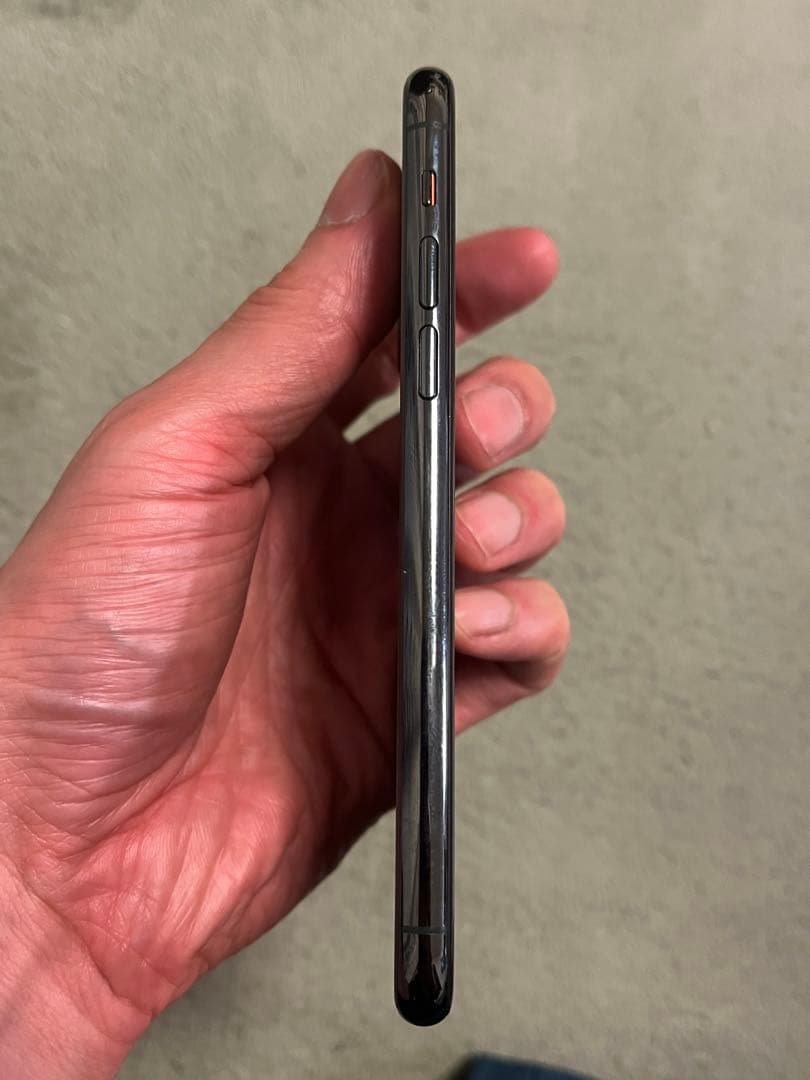 iPhone 11 pro 256G SIMロック解除済