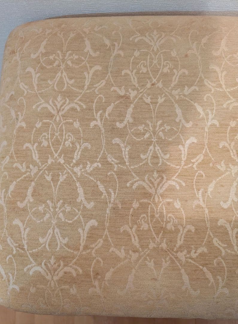 ローラアシュレイ　オットマン　スツール