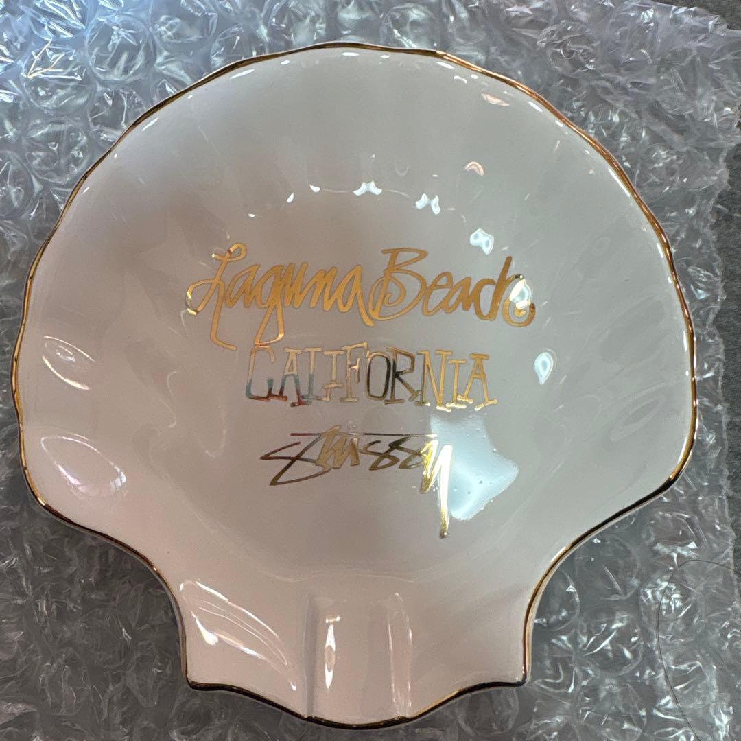 置物 STUSSY CERAMIC SEA SHELL ASHTRAY