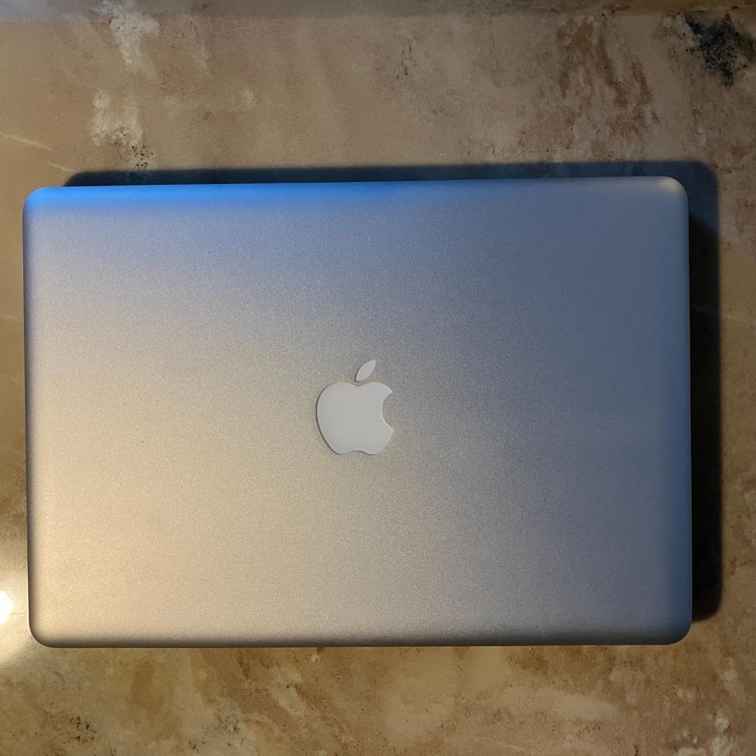 【値下げ、美品】MacBook Pro 13インチ Mid2010 バッテリ正常