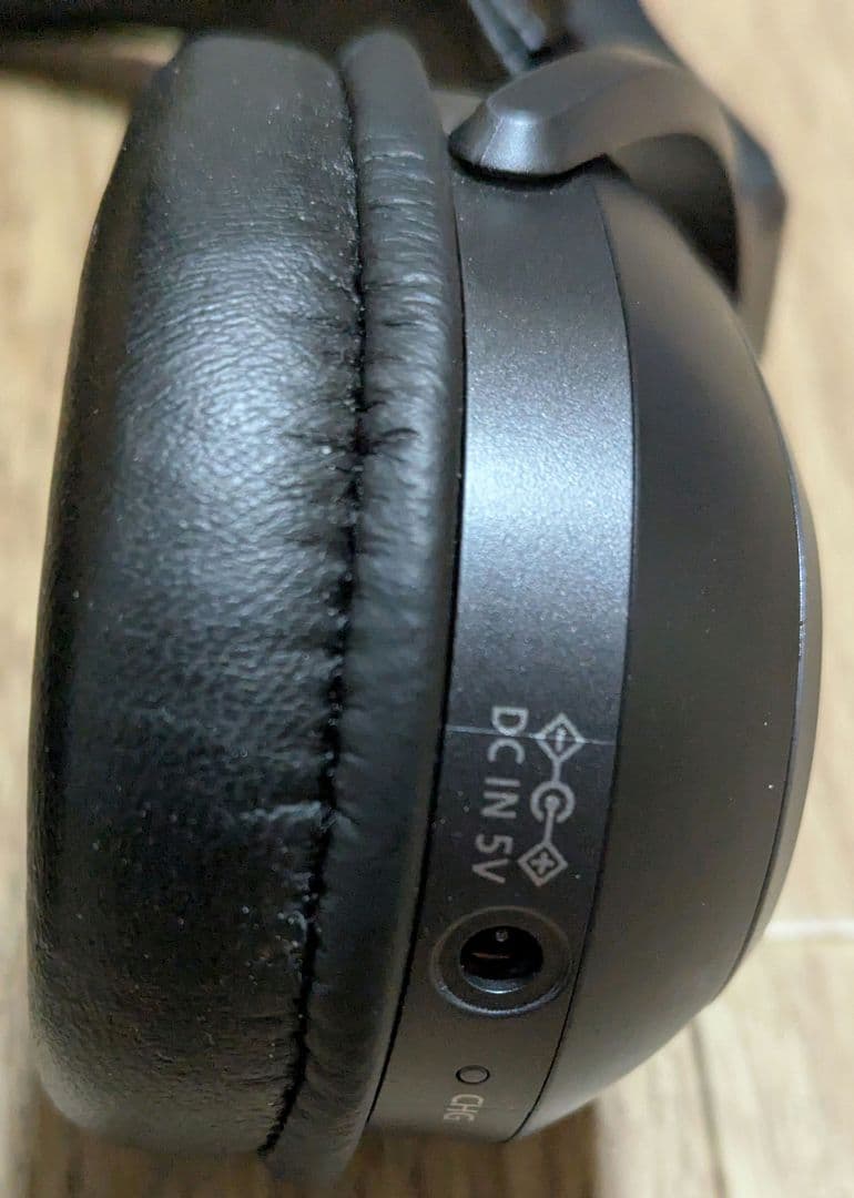 パナソニック 密閉型ヘッドホン RP-WF70T（※無線接続です）