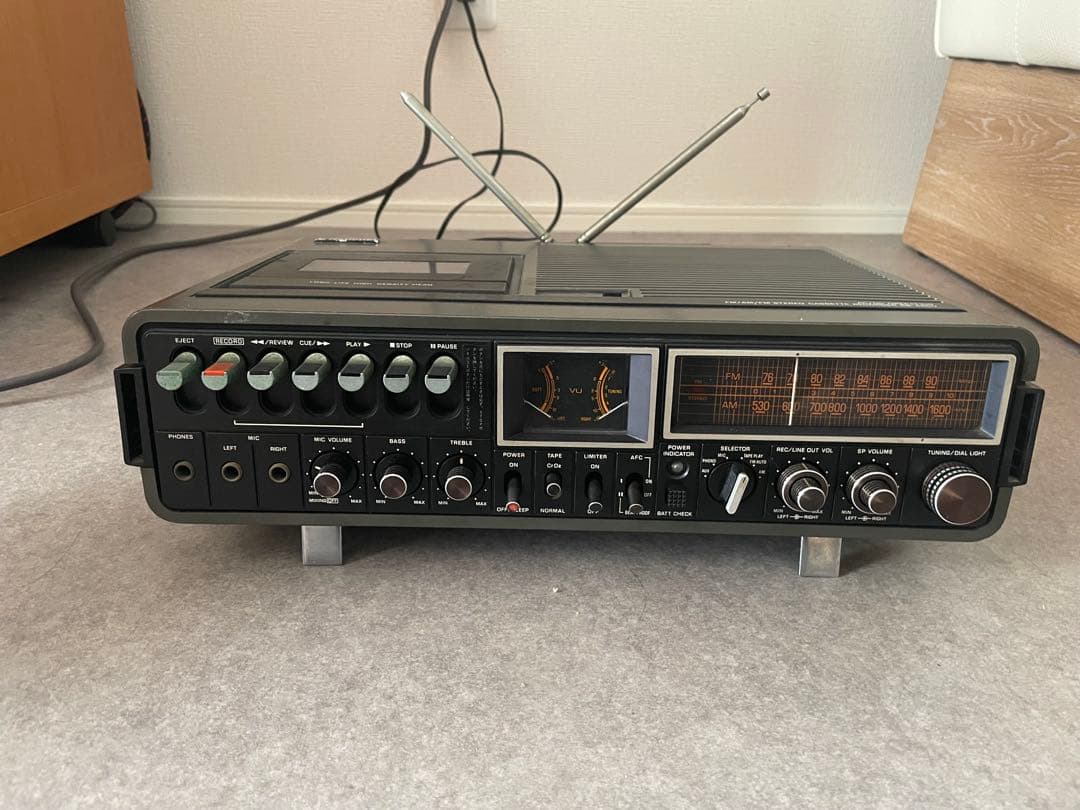 National RS-4400ラジオ・カセットプレーヤー