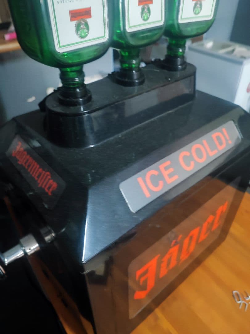 イエガーマイスター　タップマシン　イエガーはいったまま