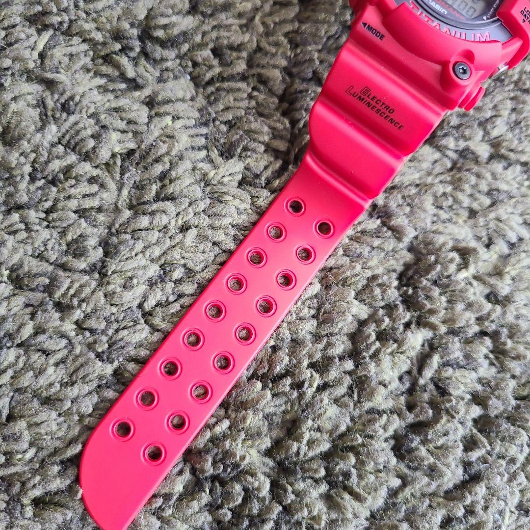 G-SHOCK DW-8200F-4JR FROGMAN 　赤蛙