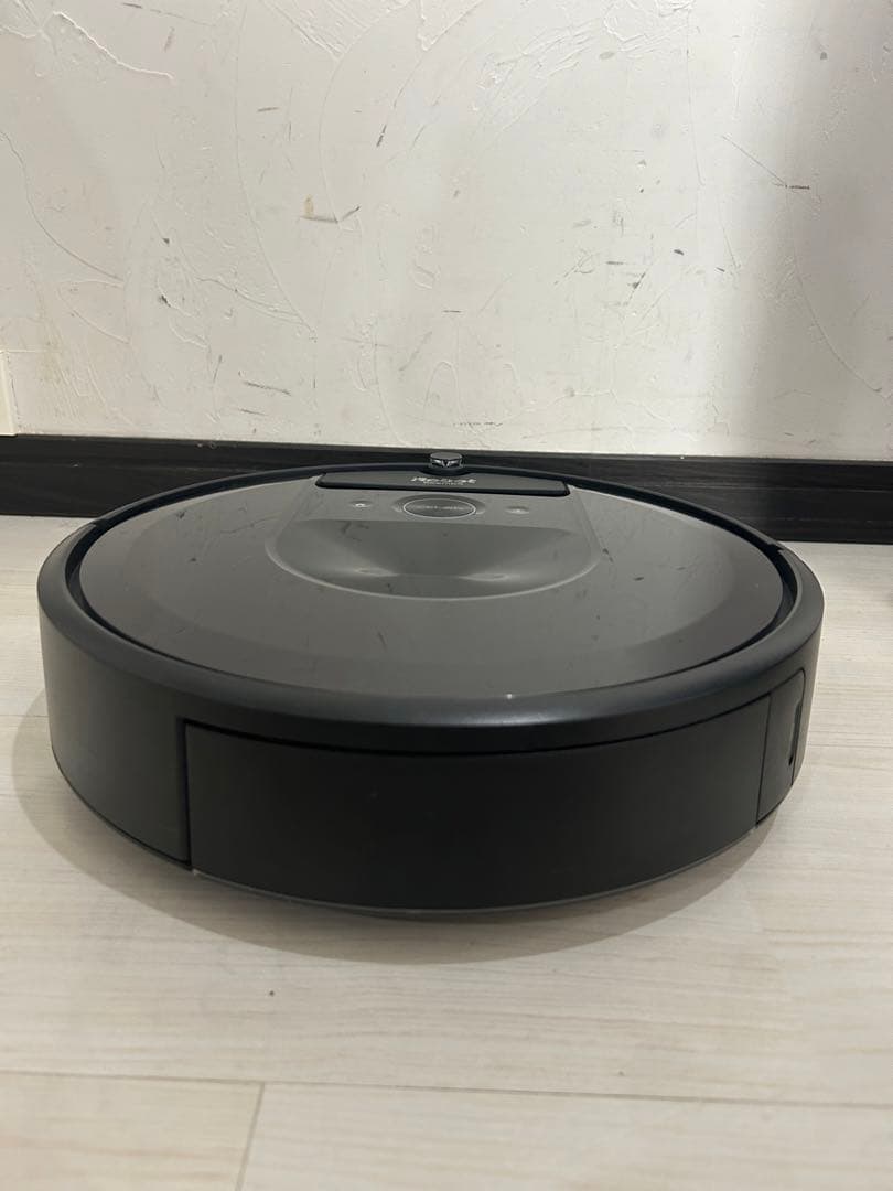 【美品】アイロボット ルンバ i7＋