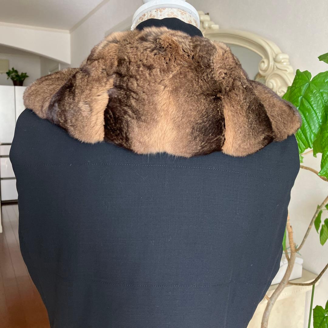 フォクシー ブラックー肉厚フカフカチンチラ付き中綿ベスト　希少42サイズ