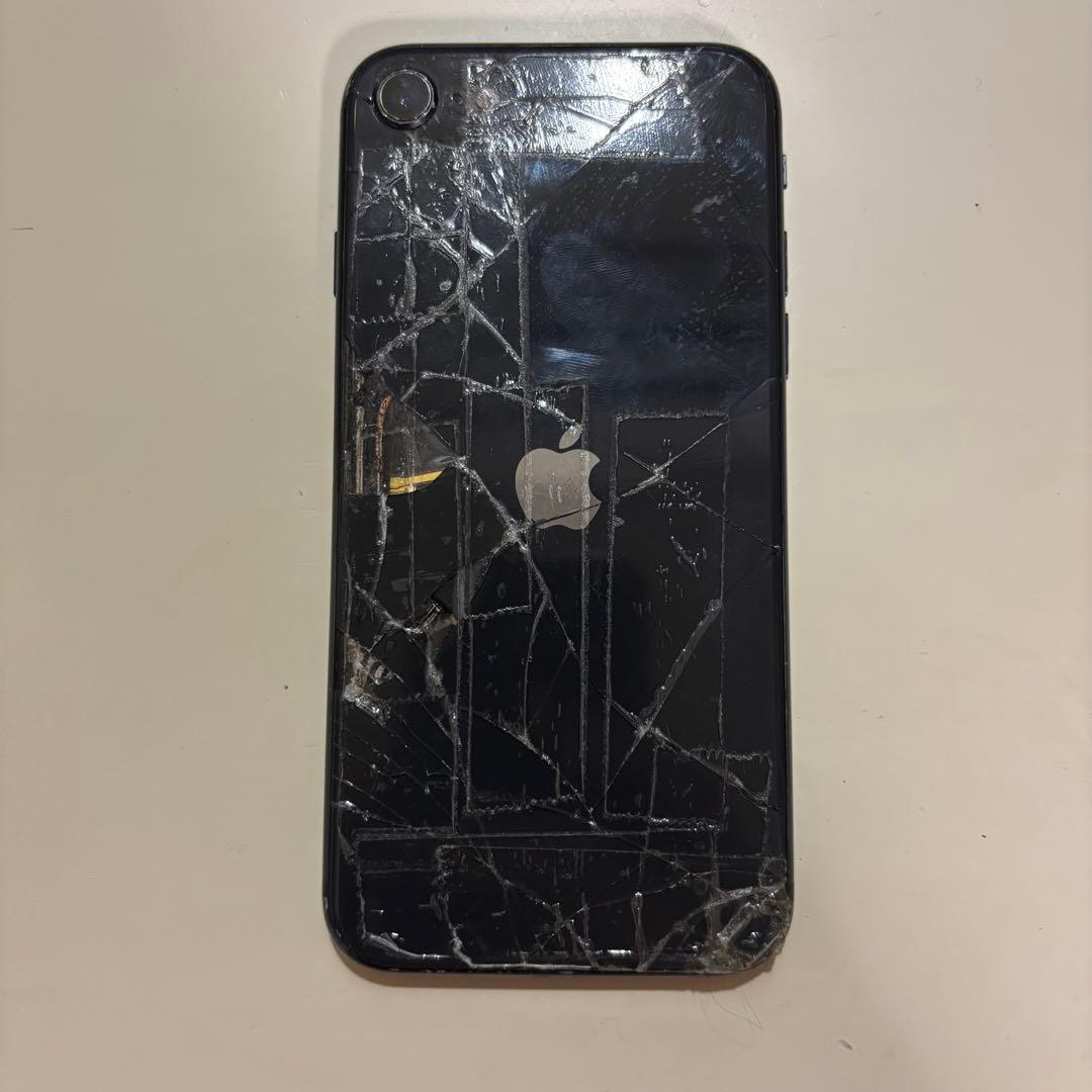 Apple iPhone SE2 128GB (ひび割れ)