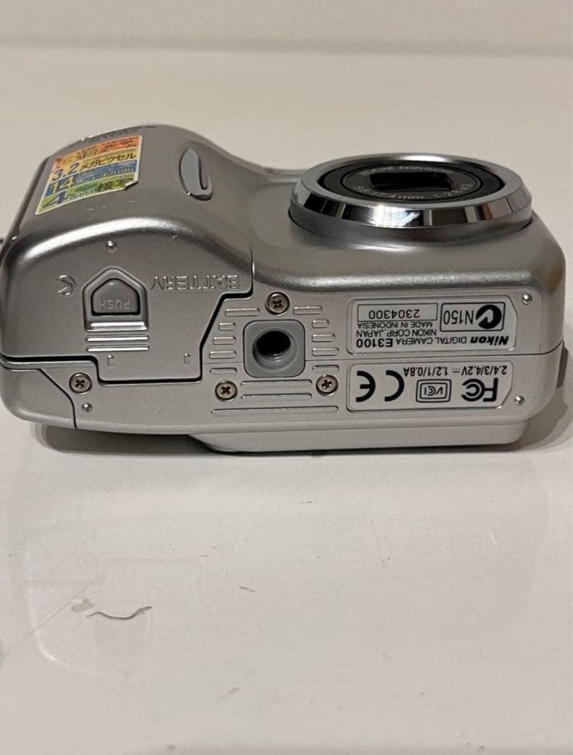 Nikon COOLPIX 3100 デジカメ 箱付き　【通電確認済み】