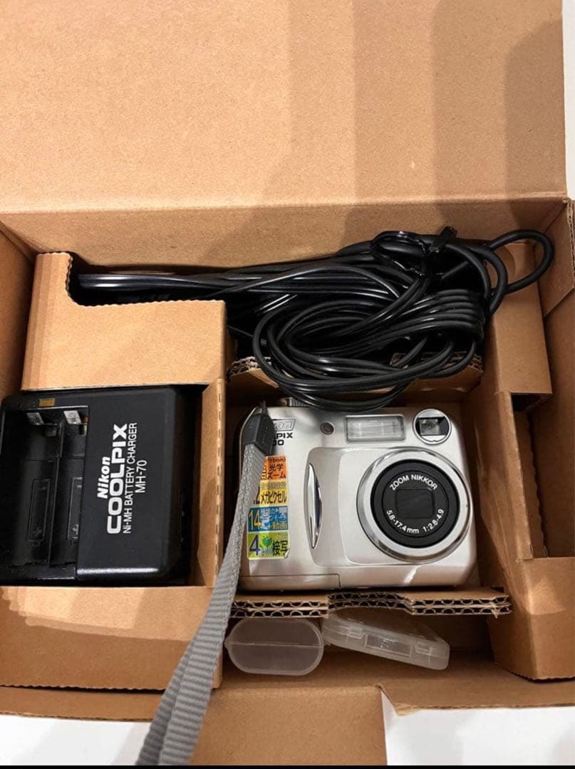 Nikon COOLPIX 3100 デジカメ 箱付き　【通電確認済み】