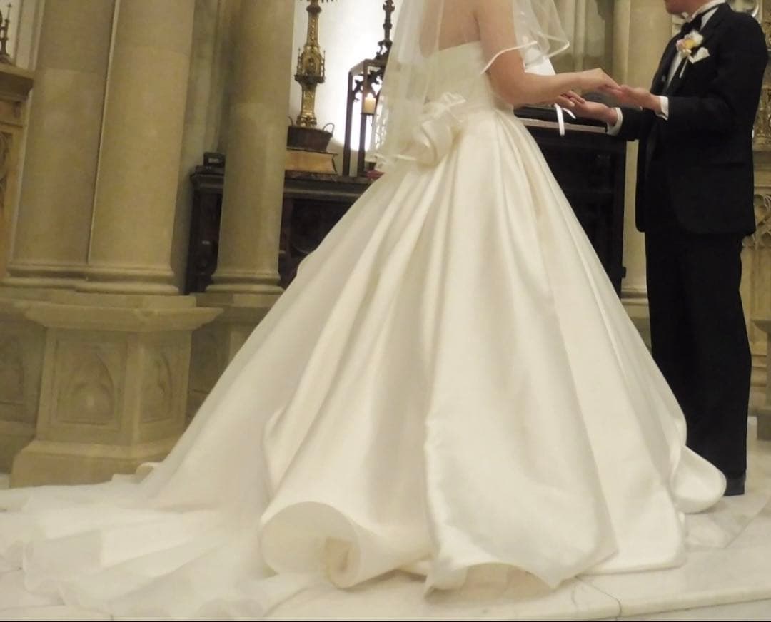 アントニオリーヴァ sissi風ウェディングドレス