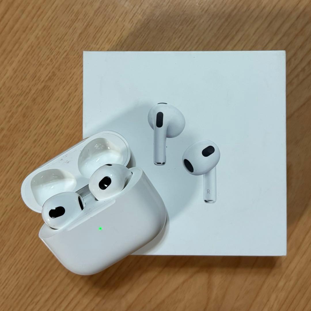 Apple AirPods 第三世代　ホワイト