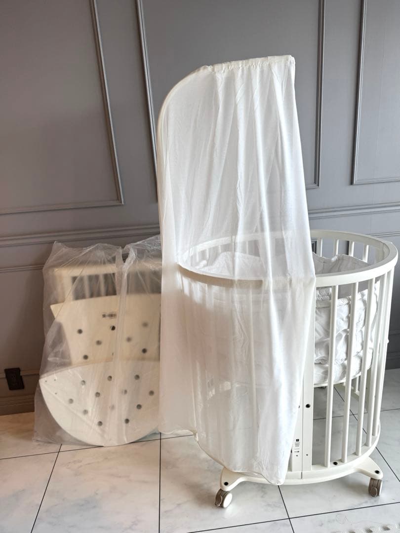 ベビーベッド　ストッケ　スリーピーミニ　ホワイト