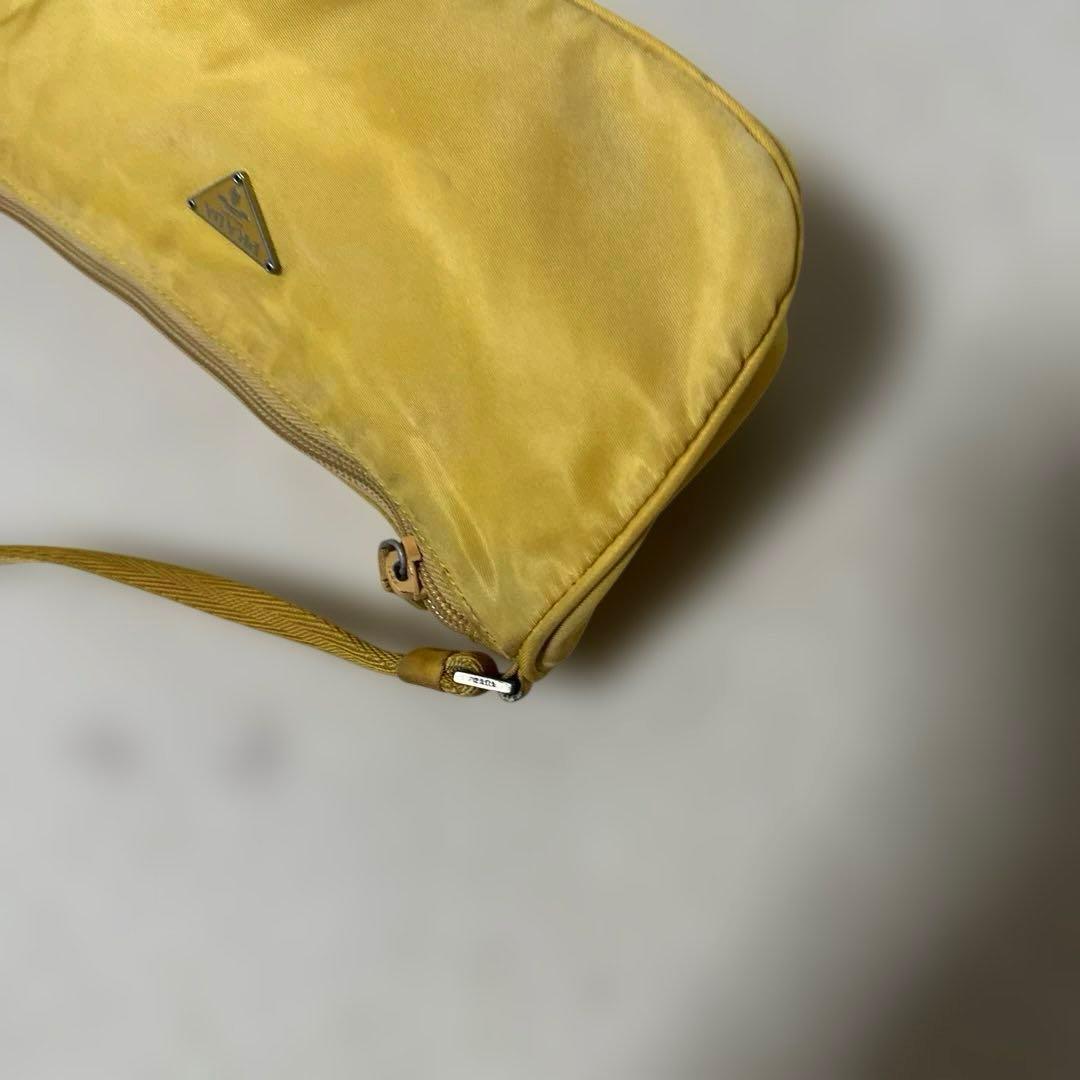 PRADA プラダ アクセサリーポーチ イエロー MV632