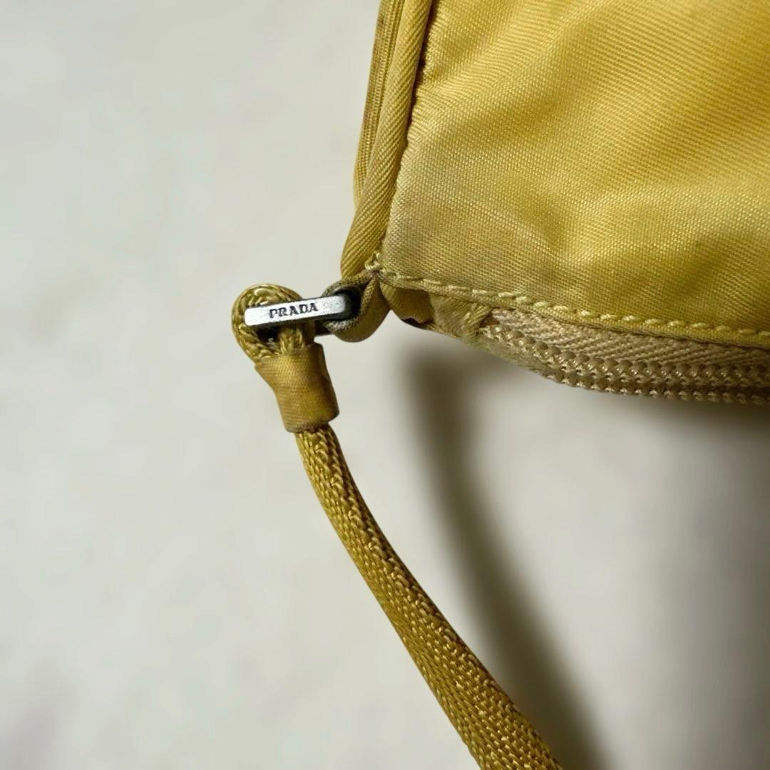 PRADA プラダ アクセサリーポーチ イエロー MV632