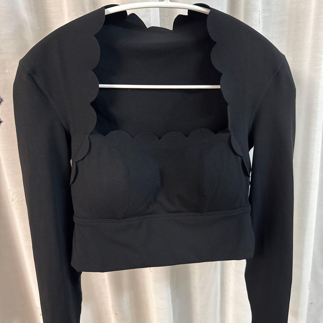 Wiskii クロップド長袖トップス