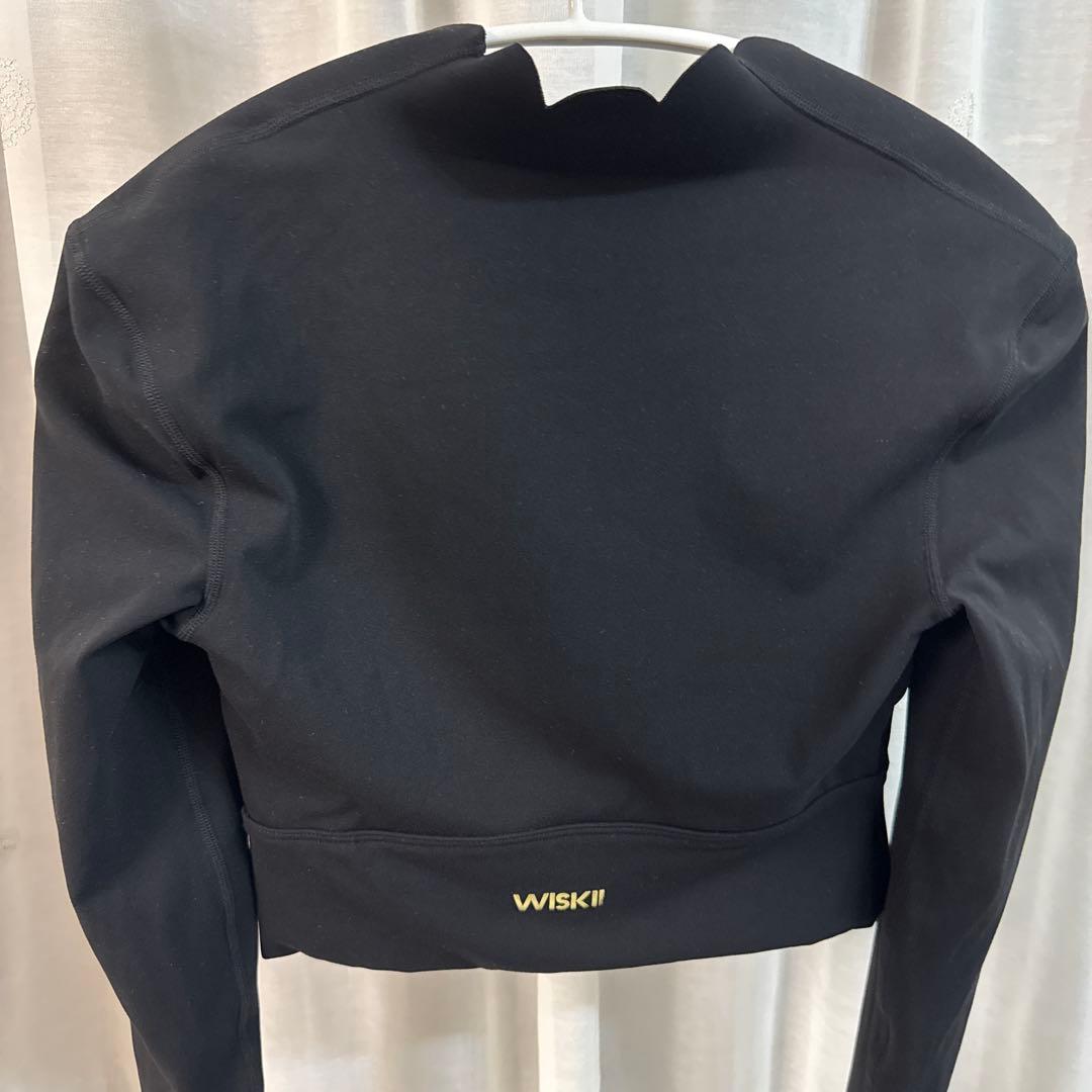 Wiskii クロップド長袖トップス