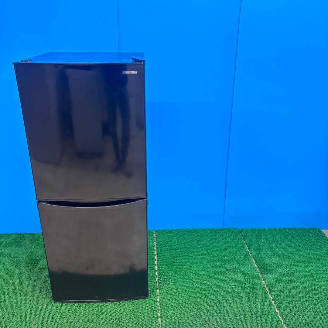 772 2024年製　冷蔵庫　小型　一人暮らし　極美品　100L〜200L 格安