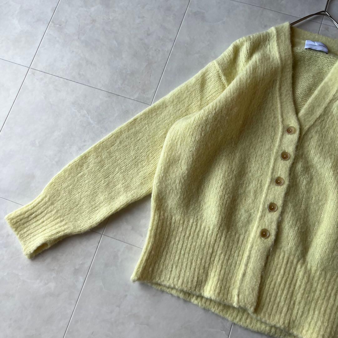 ユナイテッドアローズ✨上質ふわもこアルパカVネックニットカーデ　黄