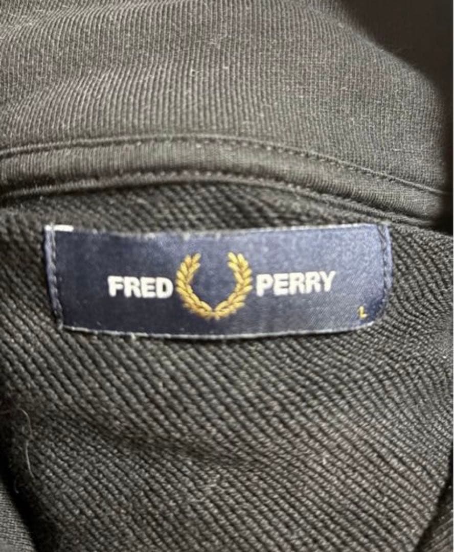 専用FRED PERRY ブラック ハーフジップ トレーナー