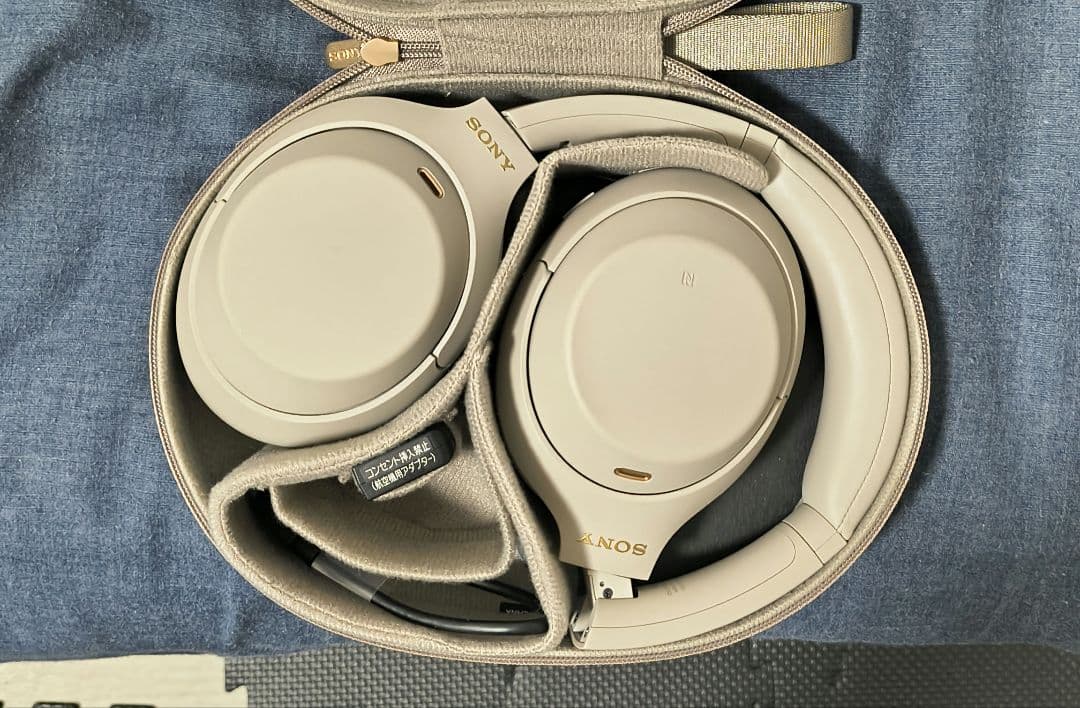 【送料込】中古/傷あり WH-1000XM4 シルバー