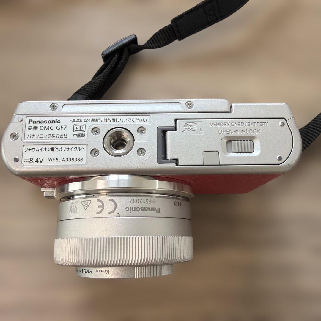 LUMIX G DMC-GF7W ダブルズームレンズキット　ミラーレス一眼