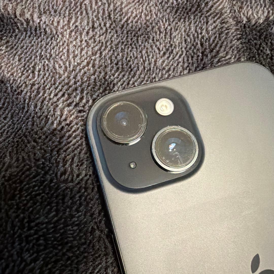 iPhone 15 256GB ブラック SIMフリー ケース付