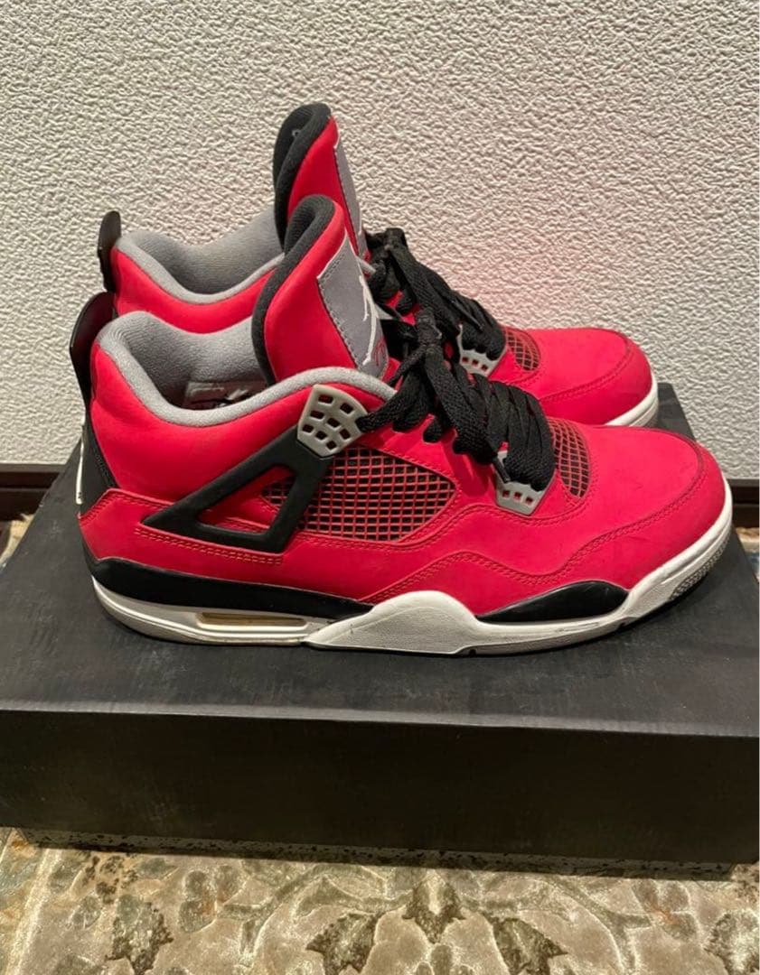 Air Jordan 4 赤/黒/灰 スニーカー