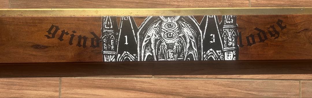 ま*ん様 オールドマウンテン×NORAs フレーム リムジン生刷り入り