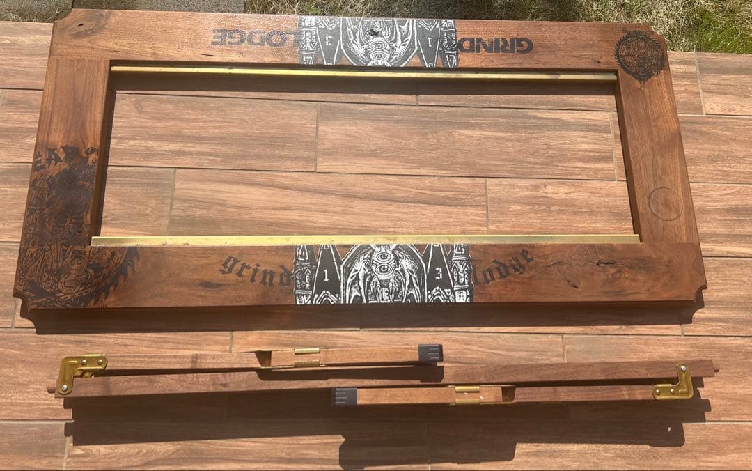 ま*ん様 オールドマウンテン×NORAs フレーム リムジン生刷り入り