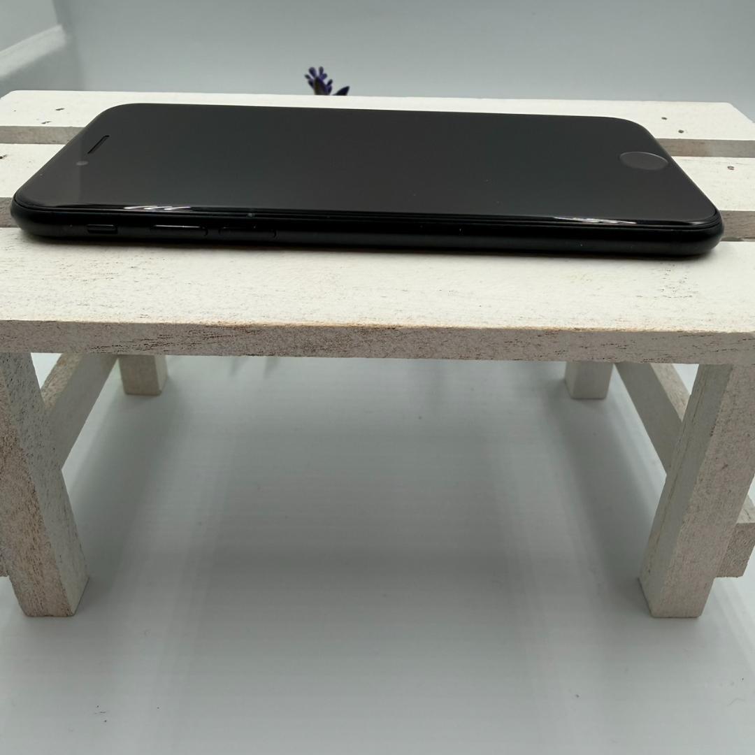 iPhone SE第3世代 64GB ミッドナイト 367