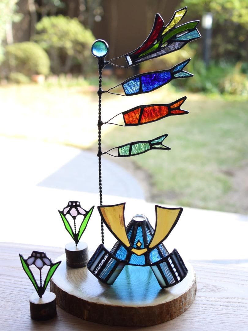 ステンドグラスの鯉のぼりと菖蒲とミニ兜(子供の日2点セット・KOI21)