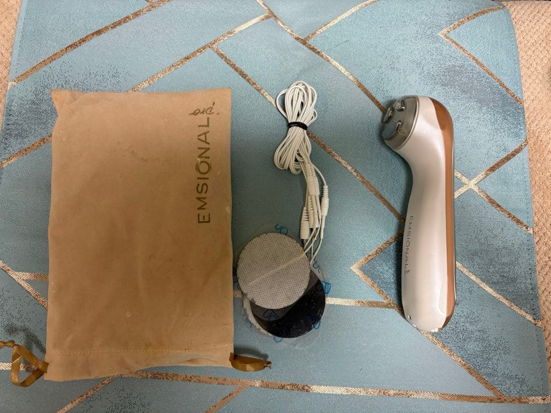 セプテム　エモーショナルプロ　エモプロ　美顔器