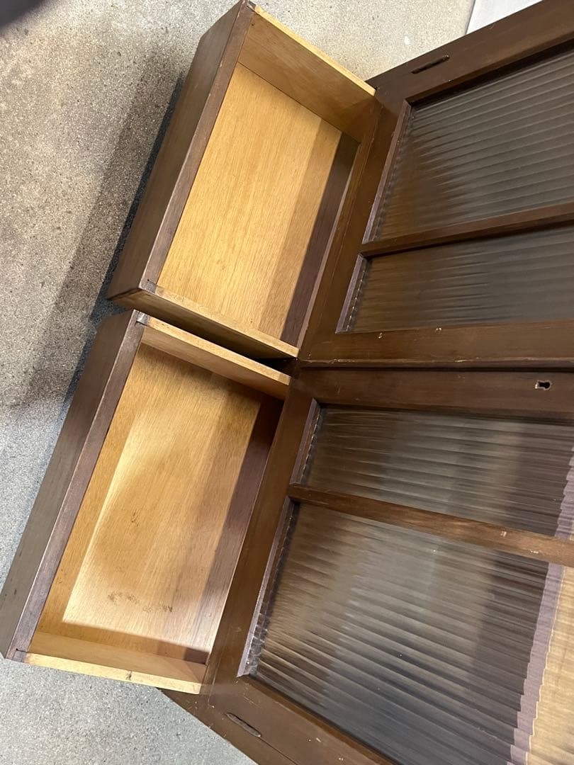 し*の様 昭和レトロ モールガラス戸の収納棚 水屋箪笥 本棚 飾り棚 食器棚
