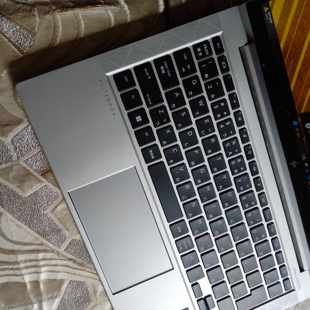 HP 830G8 11世代 i7 1165G7 256G 1920x1080